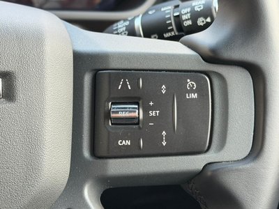 LAND ROVER DEFENDER - 6