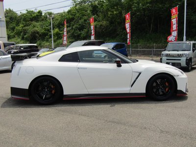 NISSAN GT-R - 7