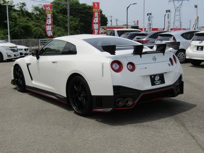 NISSAN GT-R - 8