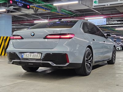 BMW 7 SERIES - 4