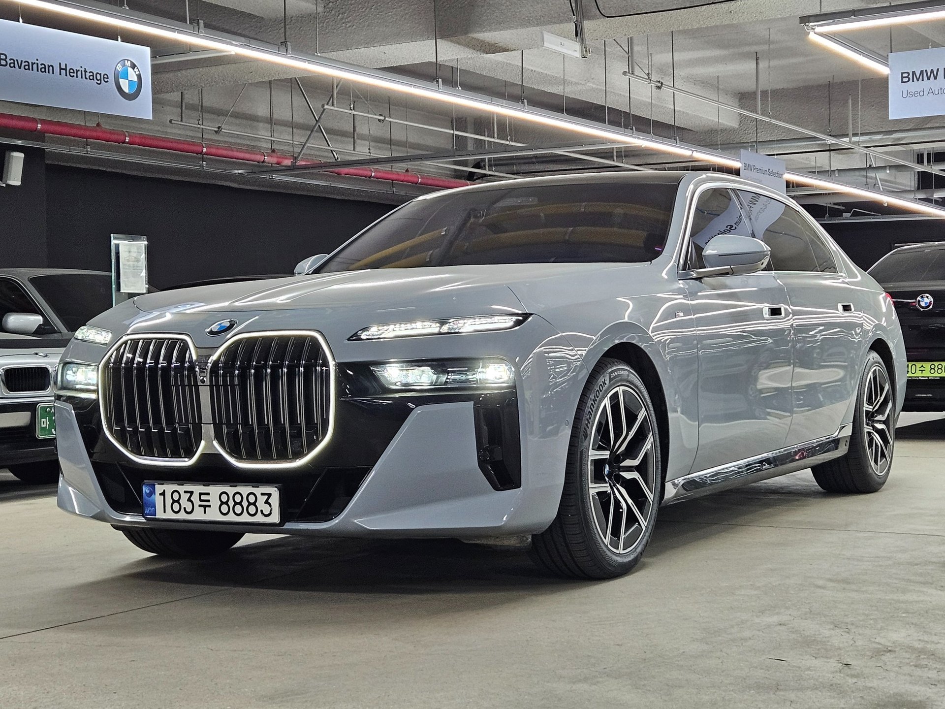 BMW 7 SERIES - View 1