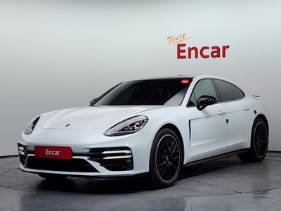 PORSCHE PANAMERA - 1