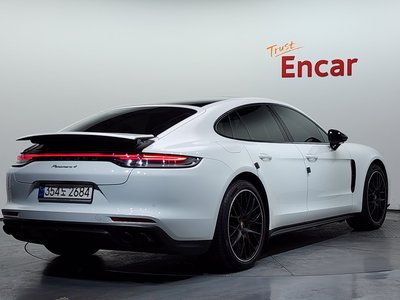 PORSCHE PANAMERA - 4