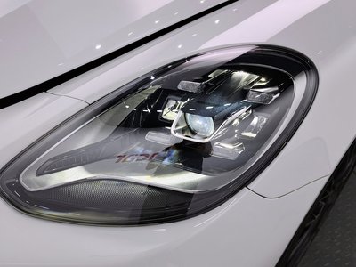 PORSCHE PANAMERA - 10