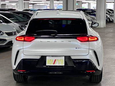 2023 Toyota CROWN SPORT photo 10