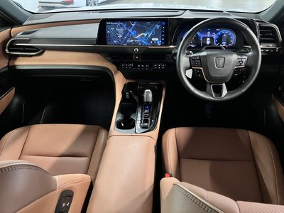 2023 Toyota CROWN SPORT photo 7