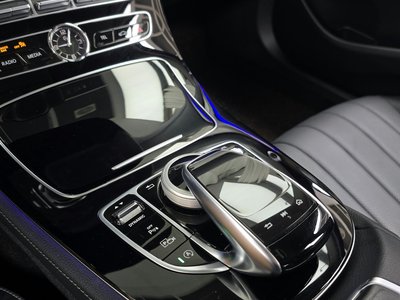 MERCEDES-BENZ E-CLASS - 9