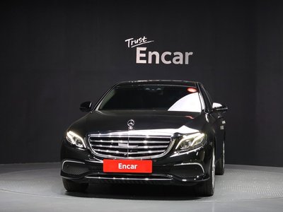 MERCEDES-BENZ E-CLASS - 2