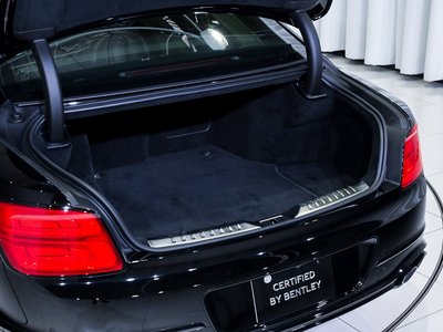 BENTLEY FLYING SPUR - 8