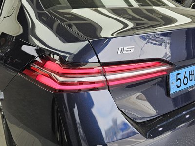 2024 BMW I5 — фото 10