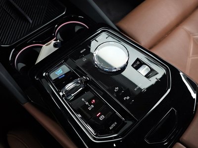 2024 BMW I5 — миниатюра 12