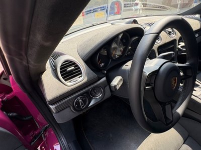 2024 Porsche 718 SPYDER photo 9
