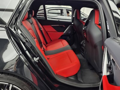2026 BMW M5 缩略图 12
