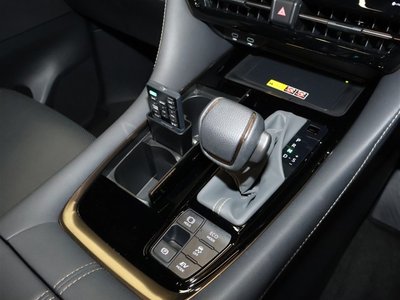 2025 Toyota ALPHARD — фото 10
