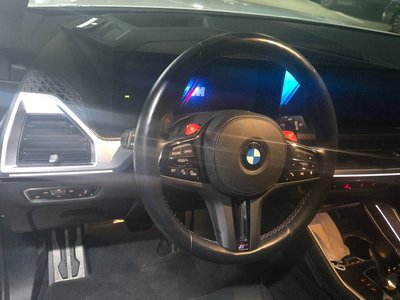 BMW XM - 5