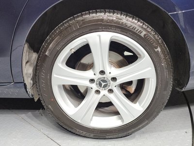 MERCEDES-BENZ E-CLASS - 6