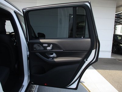 2026 Mercedes-BENZ GLS — миниатюра 21