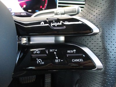 2026 Mercedes-BENZ GLS — миниатюра 28