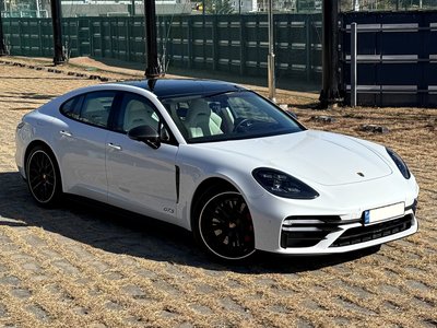 PORSCHE PANAMERA - 3