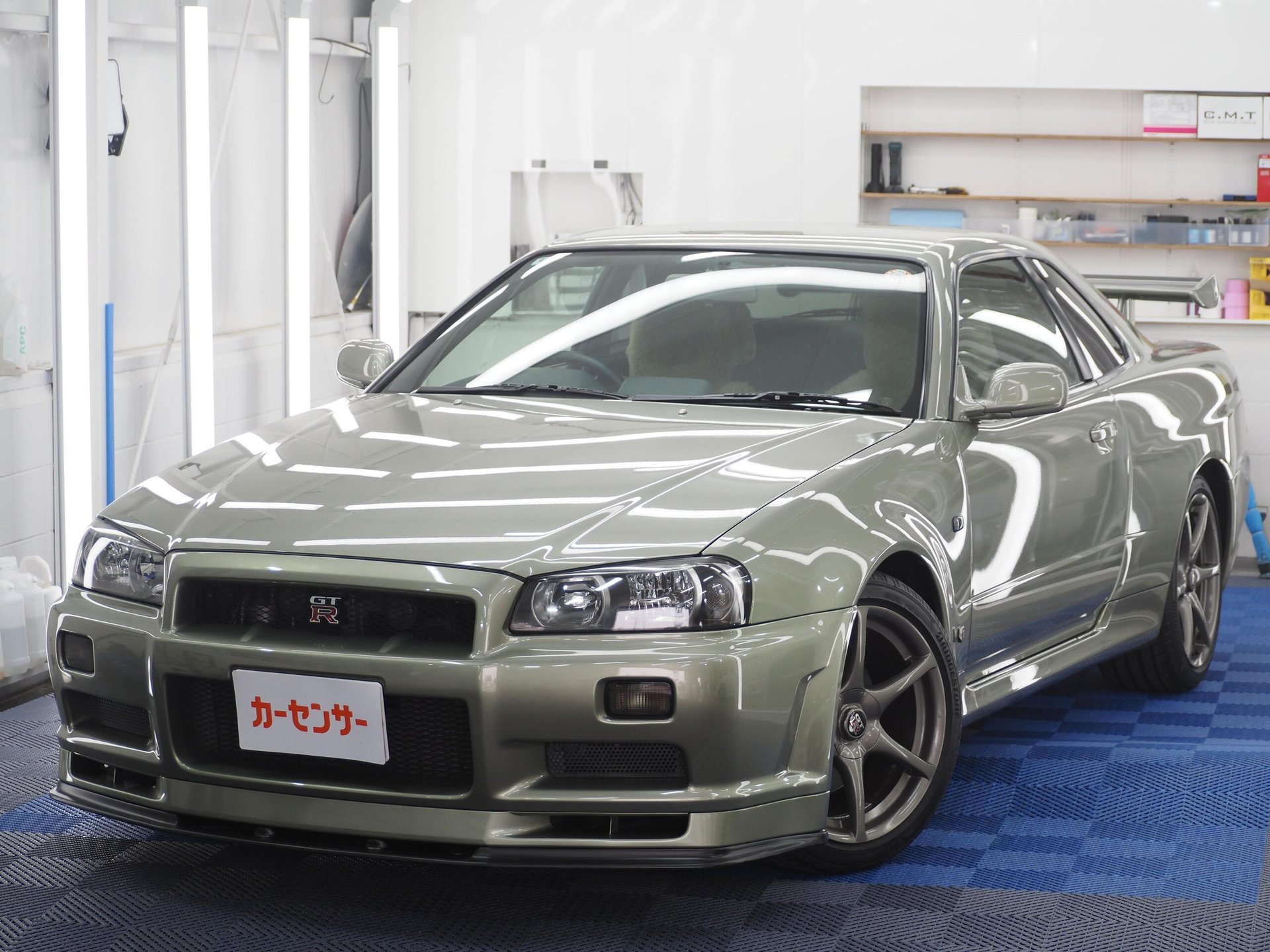 NISSAN SKYLINE GT-R - View 1