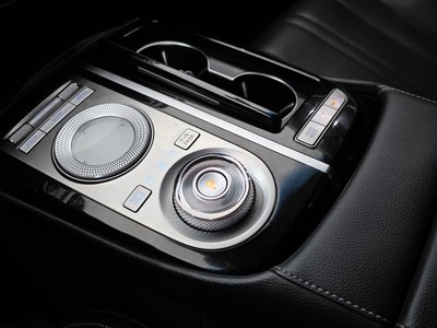 GENESIS G80 (RG3) - 9