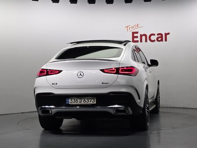 2021 Mercedes-BENZ GLE — фото 3