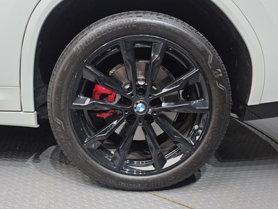2025 BMW X4 照片 8