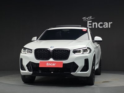 2025 BMW X4 照片 2