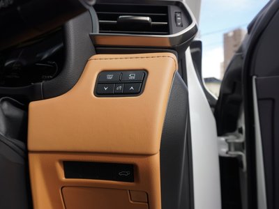2023 Lexus LX — миниатюра 29