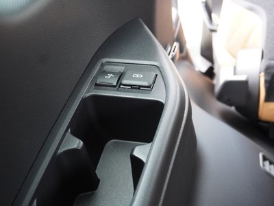 2023 Lexus LX — миниатюра 33