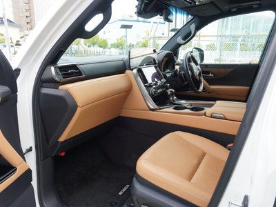 2023 Lexus LX — миниатюра 23