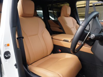2023 Lexus LX — миниатюра 25