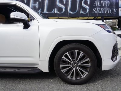 2023 Lexus LX — миниатюра 14