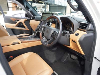 2023 Lexus LX — миниатюра 26