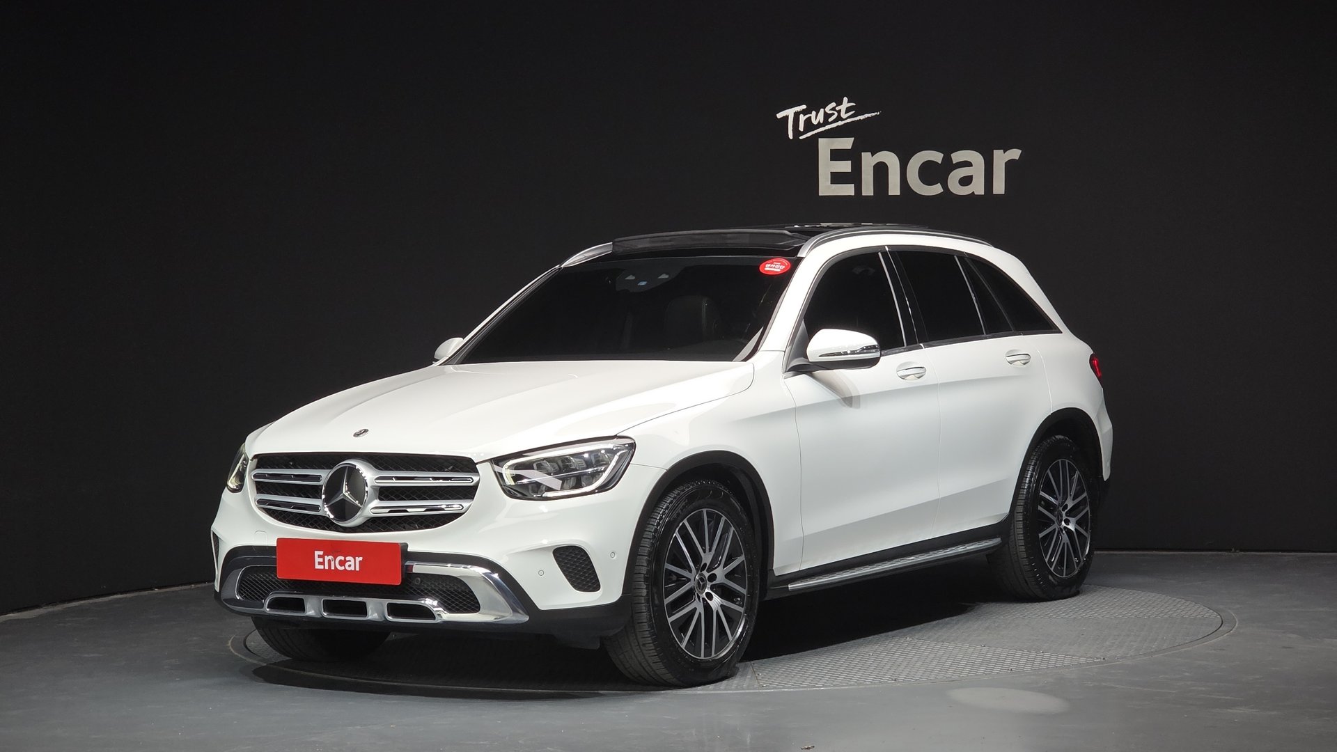 MERCEDES-BENZ GLC - View 1