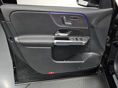 2023 Mercedes-BENZ GLB — миниатюра 14