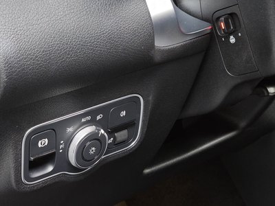 2023 Mercedes-BENZ GLB — миниатюра 19