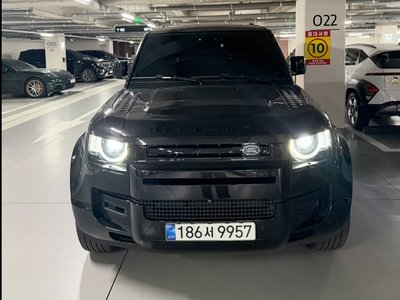 LAND ROVER DEFENDER - 8