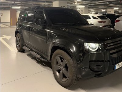 LAND ROVER DEFENDER - 2