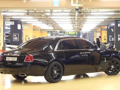 ROLLS-ROYCE GHOST - 2