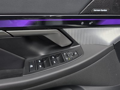 2025 BMW 5 SERIES — миниатюра 17