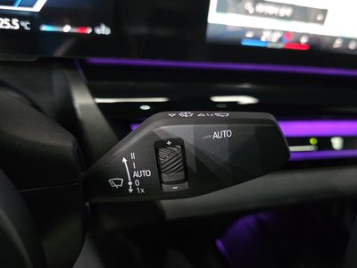 2025 BMW 5 SERIES — миниатюра 32