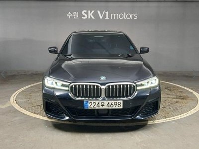 BMW 5 SERIES - 1
