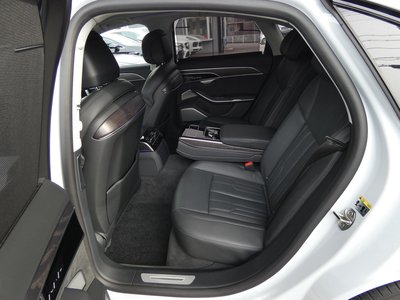 2021 AUDI A8 缩略图 33