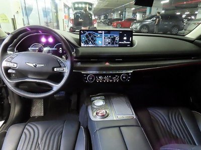 GENESIS G80 (RG3) - 10