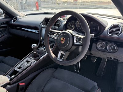 PORSCHE 718 SPYDER - 5