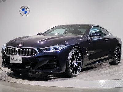 BMW 8 SERIES