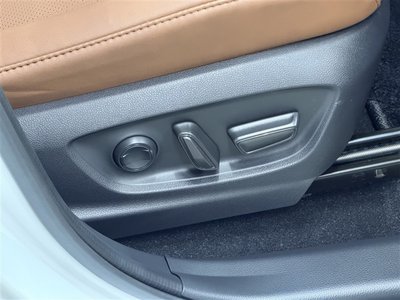 2025 Toyota CROWN ESTATE 照片 13