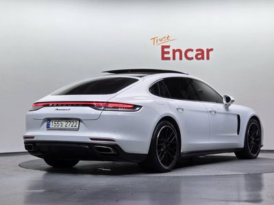 PORSCHE PANAMERA - 4