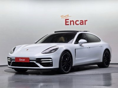 PORSCHE PANAMERA - 1
